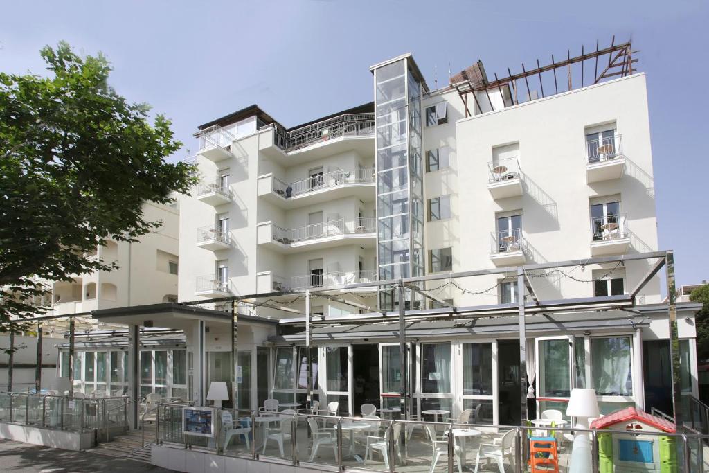 Hotel Leoni